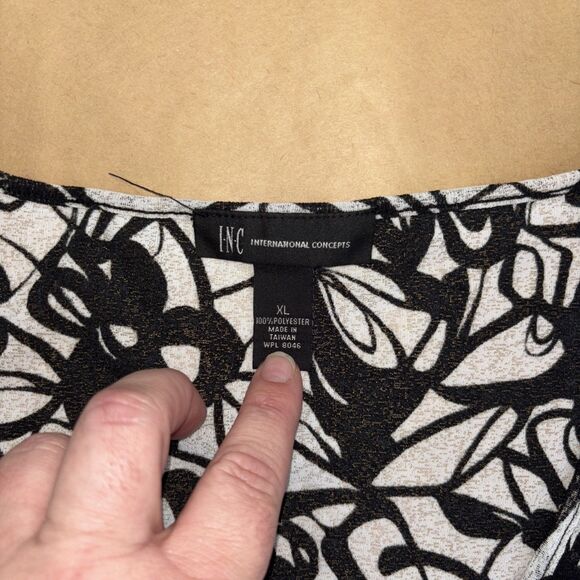 INC International Concepts Black And White Tunic Top Size XL - Picture 2 of 8